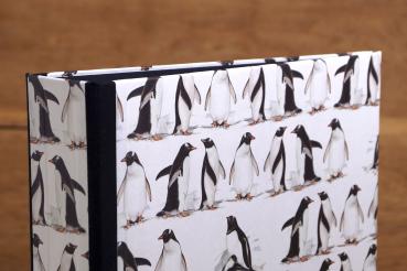 Ordner mit Pinguinmotiv schwarz-weiß